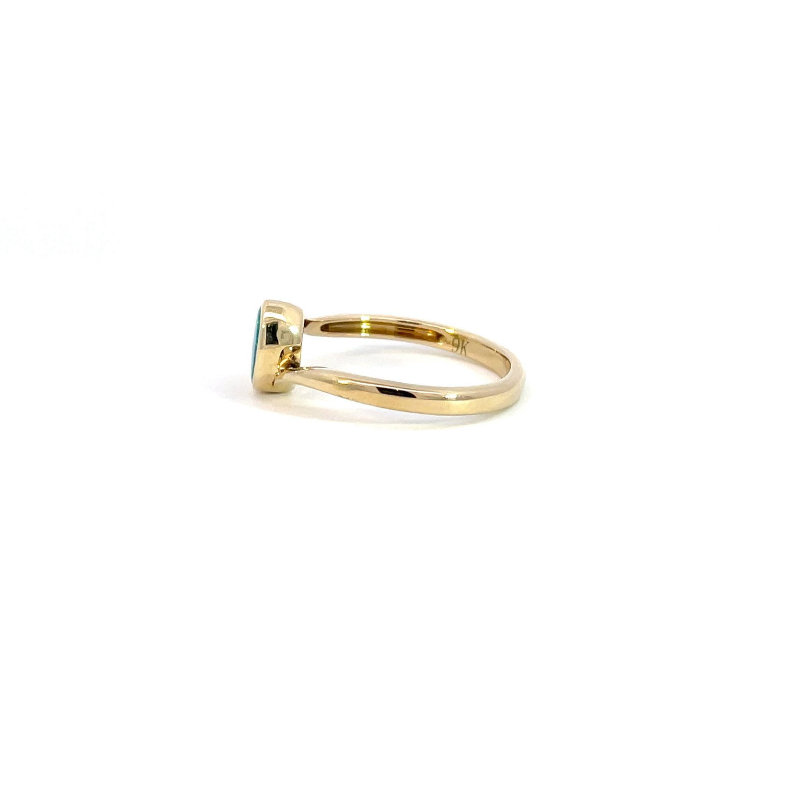 9KT Yellow Gold Doublet Opal Ring - Image 3