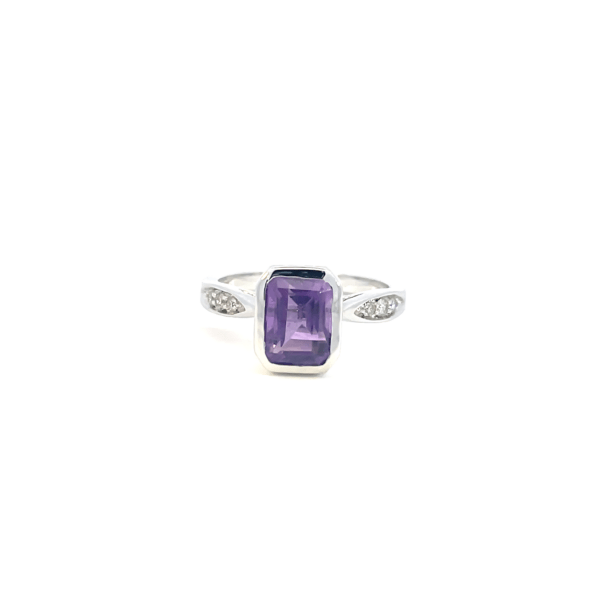 9K White Gold Diamond Ring with Amethyst 2.26 Carat and 6 Round Diamonds TDW 0.11 Carat