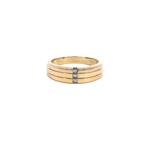 9KT Yellow Gold Ring with 3 Round Diamonds TDW 0.10 Carat