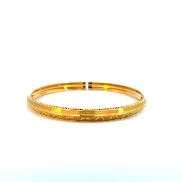 22K Yellow Gold Bangle