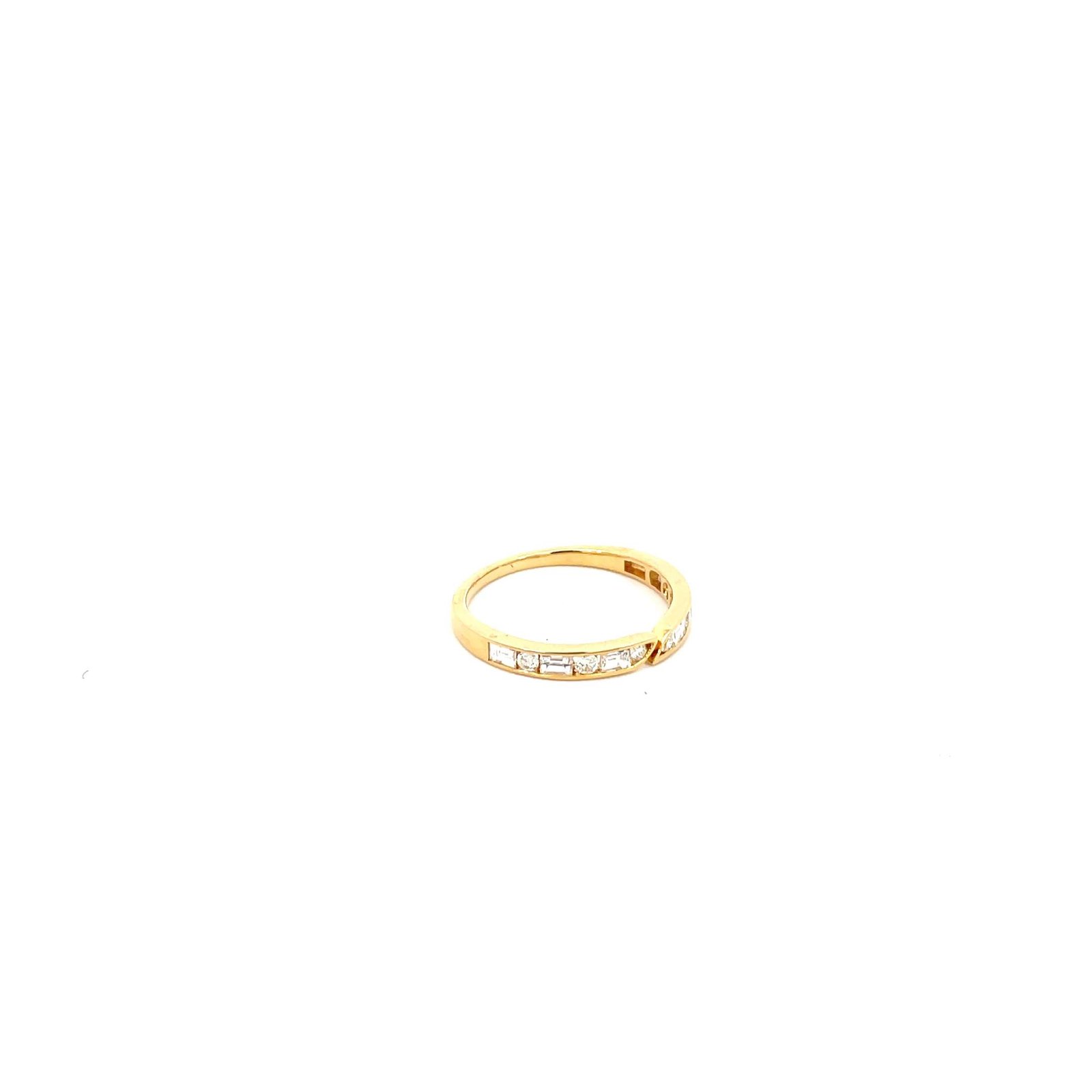 18K Yellow Gold Ring with 12 Round and Baguette cut Diamonds TDW 0.49 Carat - Image 2