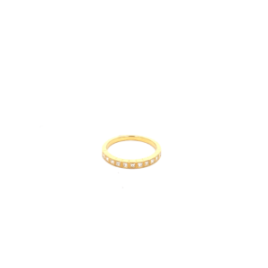 18K Yellow Gold Ring with 11 Princess cut Diamonds TDW 0.31 Carat