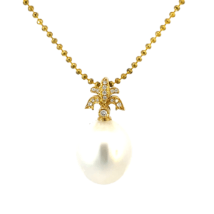 18K Yellow Gold Pendant with Cultured South Sea 12-13mm Pearl and 15 Round Diamonds TDW 0.05 Carat