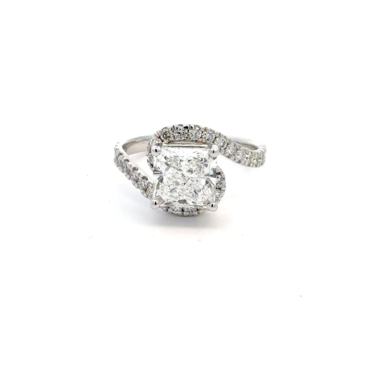 Platinum Ring with Lab Grown Cushion cut Diamond 2.72ct and 28 Round Diamonds TDW 0.59ct