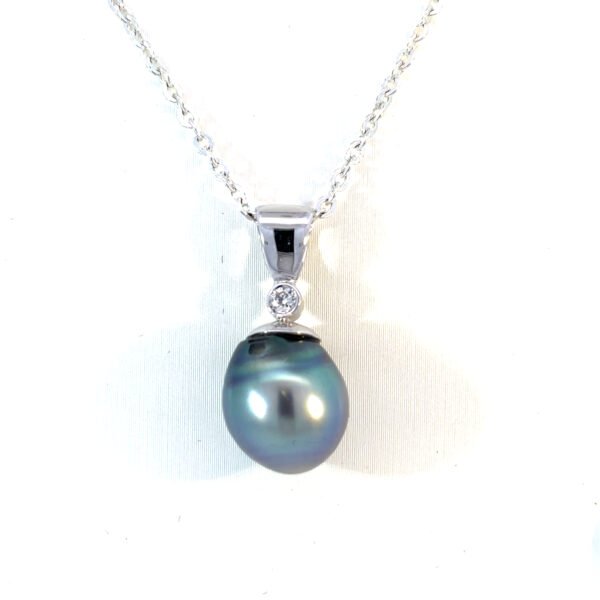 18K White Gold Pendant with Tahitian Pearl 9-10mm and Round Diamond 0.03 Carat