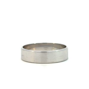 9K White Gold Wedding Ring (Ring size Y)
