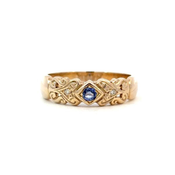 9K Yellow Gold Ring with Ceylon Sapphire and Diamonds