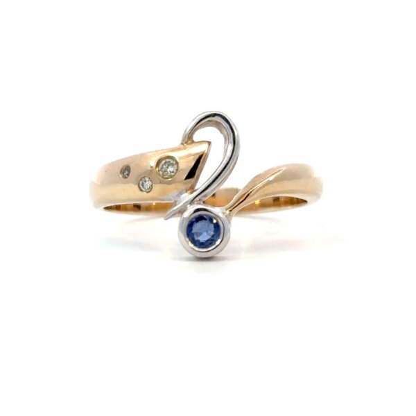 9K Yellow Gold Two-Tone Ring with Round Ceylone Sapphire and Diamonds