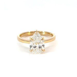 18K Yellow Gold Ring with Lab Grown Pear cut Diamond 2.04 Carat