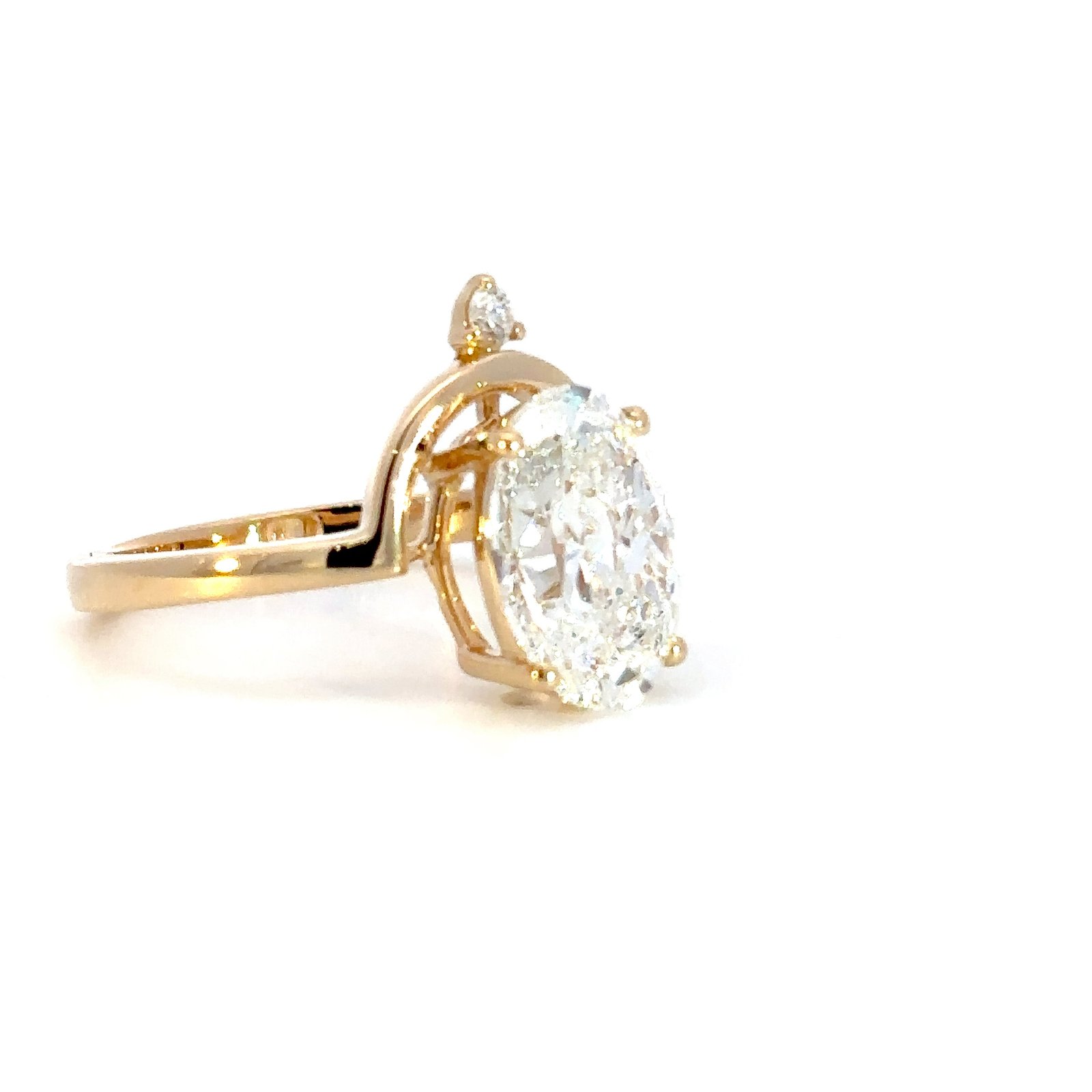 18K Yellow Gold Ring with Lab Grown Oval Diamond 3.03ct and Round Diamond 0.04ct - Image 3