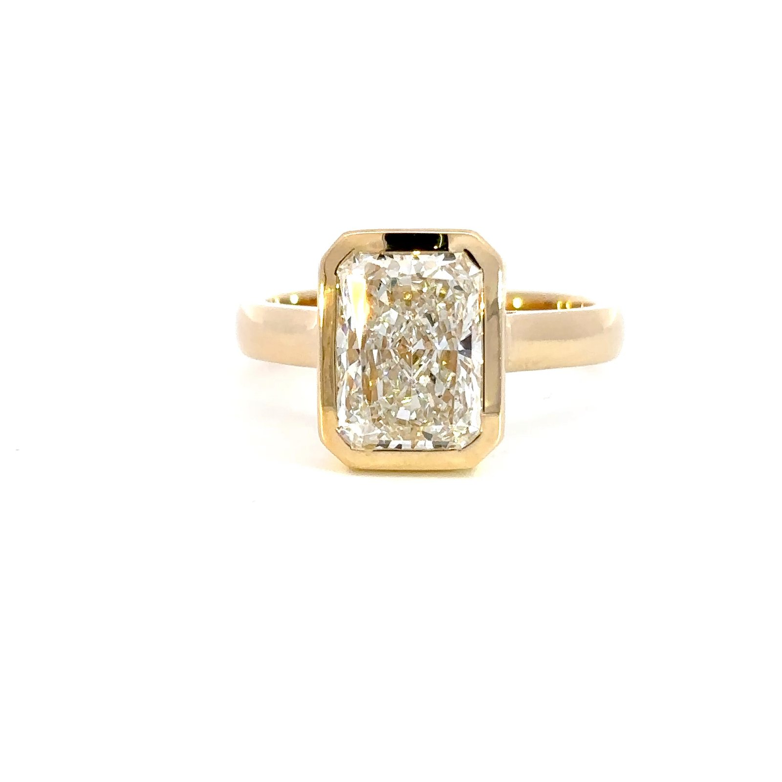 18K Yellow Gold Ring with Lab Grown Emerald cut Diamond 3.02 Carat