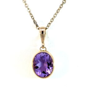 9K Yellow Gold Pendant with Oval cut Natural Amethyst