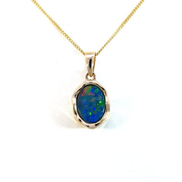 14K Yellow Gold Pendant with Oval shaped Doublet Opal 0.83 Carat