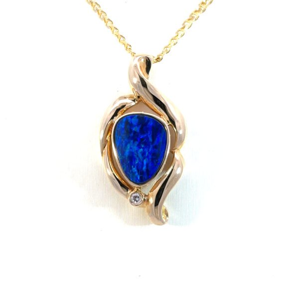 14K Yellow Gold Pendant with Doublet Opal 0.85 Carat and Round Diamond 0.015 Carat