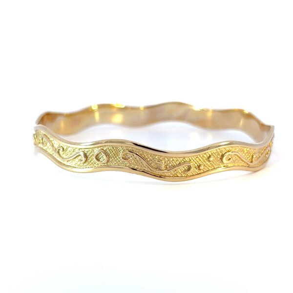 9K Yellow Gold Solid wave style Bangle (7mm) Diameter 63.5mm