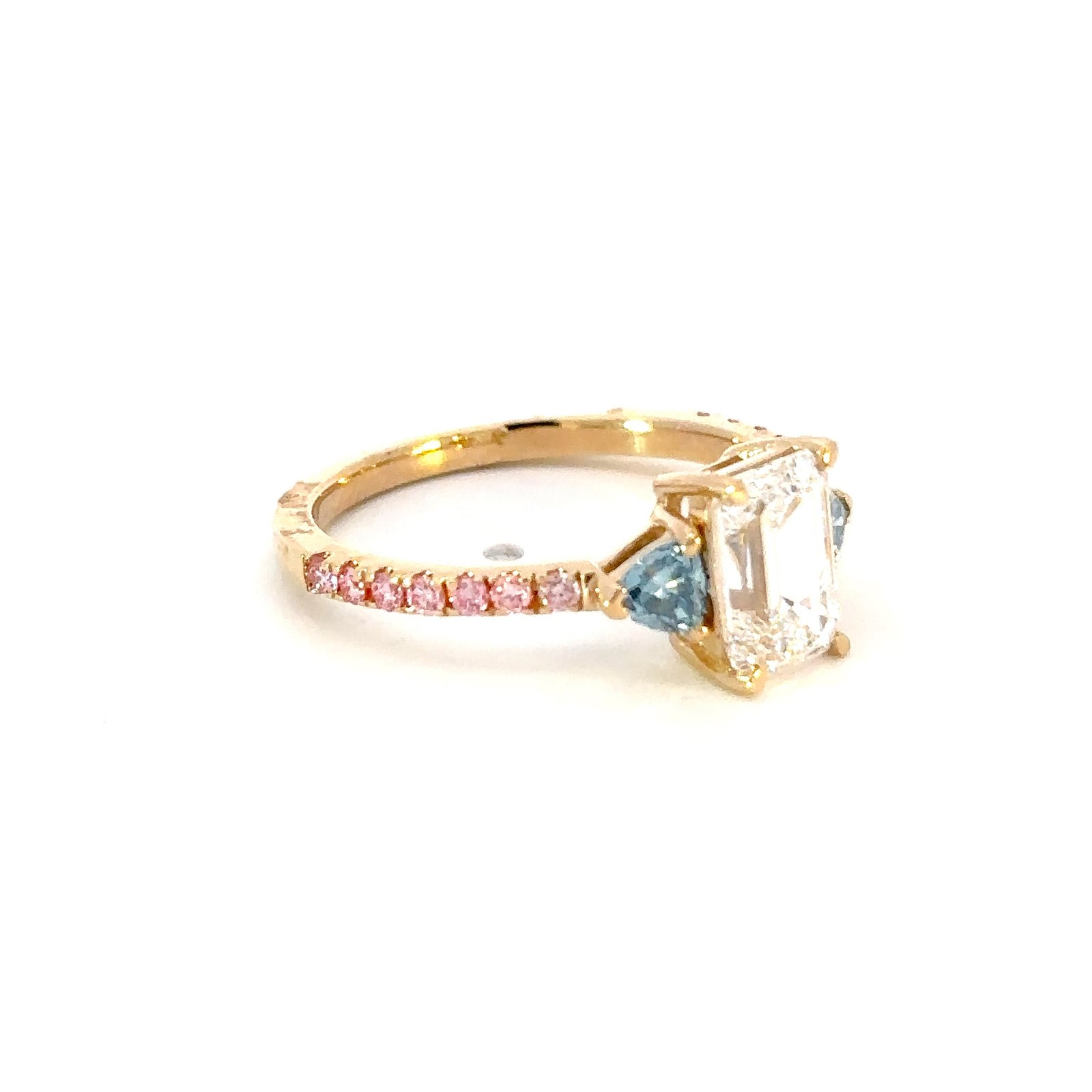 18K Yellow Gold Ring with Emerald cut Lab Grown Diamond 1.53ct, 2 Heart shaped Blue Diamonds TDW 0.34 Carat and 14 Round Pink Diamonds TDW 0.20 Carat - Image 3