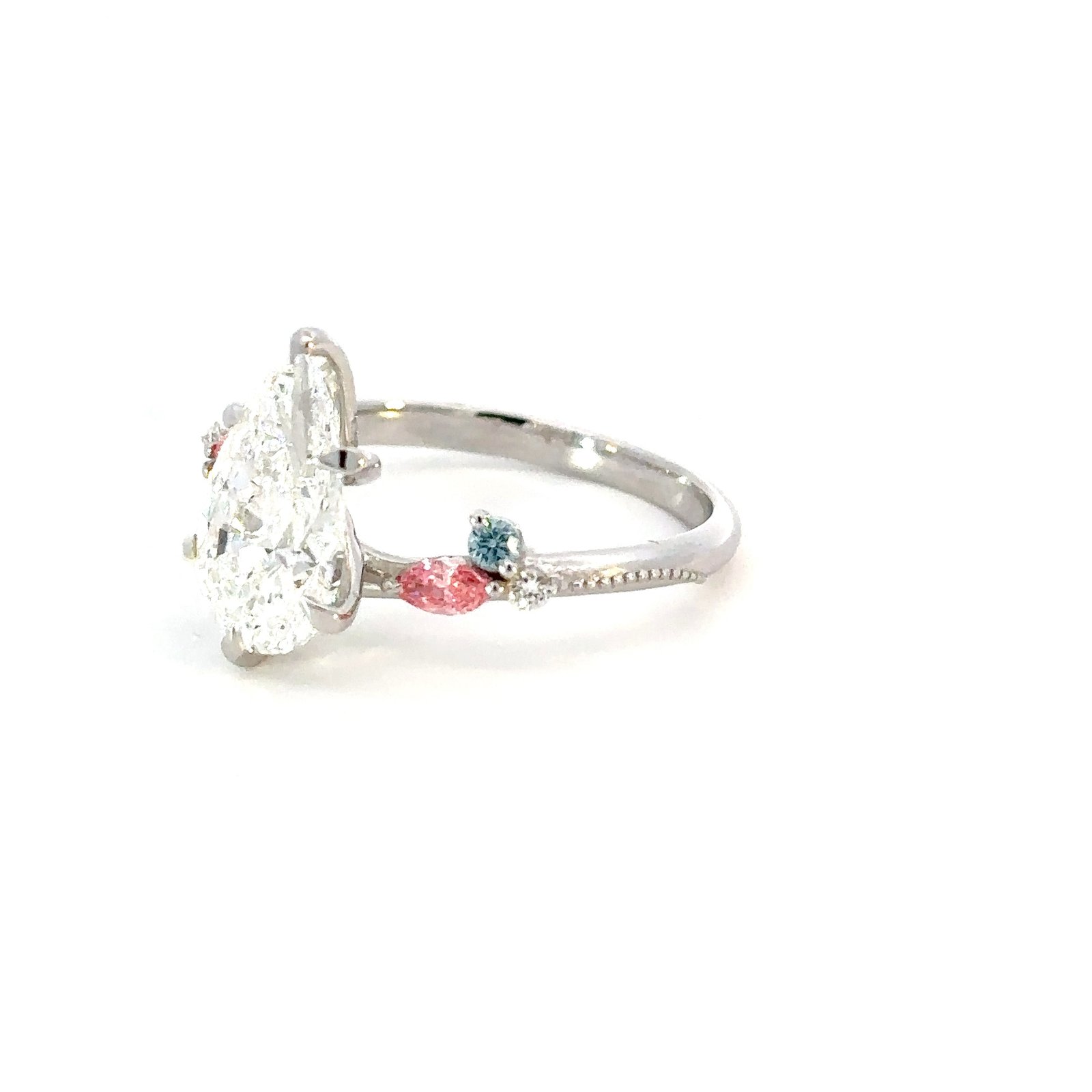 18K Yellow Gold Ring with Multi-colured Lab Grown Diamonds TDW 2.24 Carat - Image 2