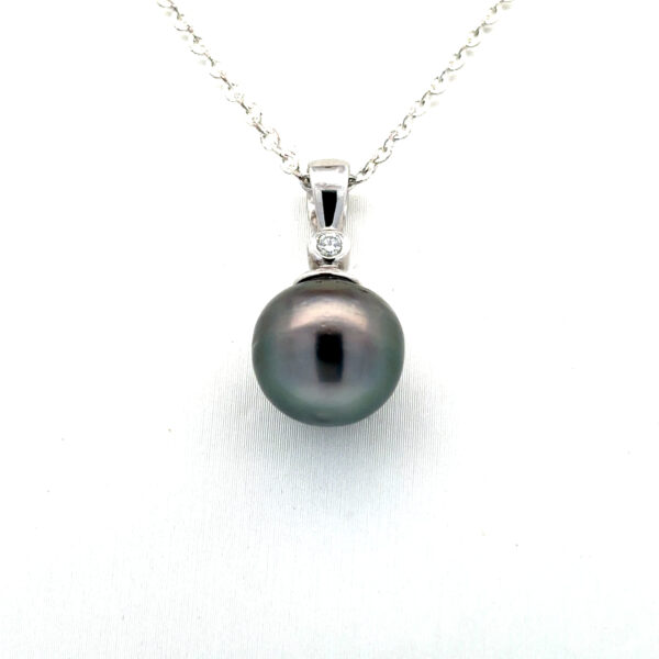 18K White Gold Pendant Cultured Tahitian Pearl 10.8mm and 1 Round White Diamond 0.03 Carat