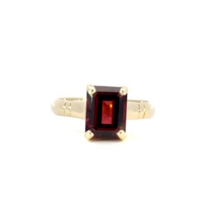 9K YG Ring Natural Garnet