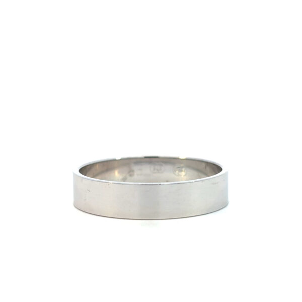 9K White Gold Ring