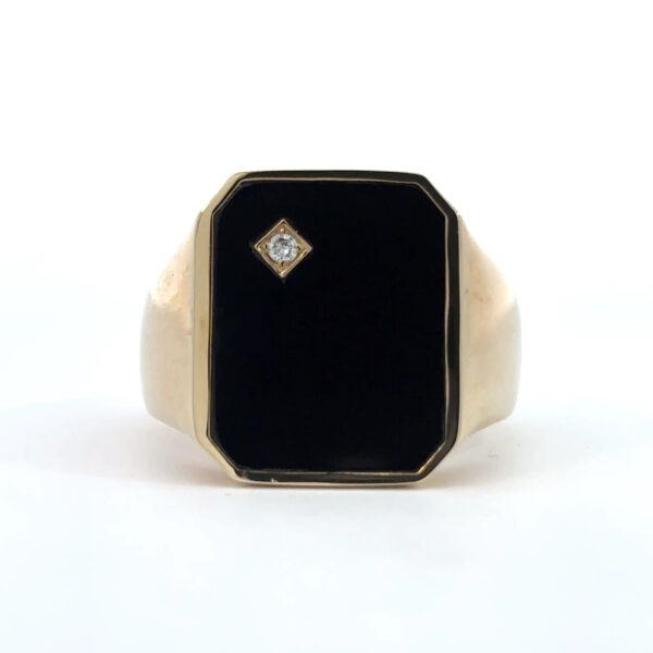9K Yellow Gold Onyx Ring with Diamond