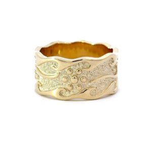9K Yellow Gold Lava style Ring (Ring Size Q)