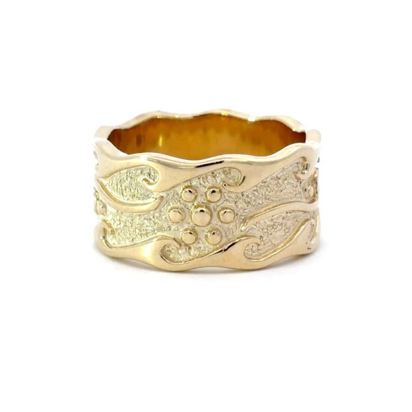 9K Yellow Gold Lava style Ring (Ring Size Q)