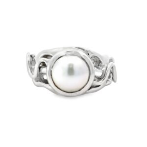 9K White Gold Ring with a South Sea Pearl