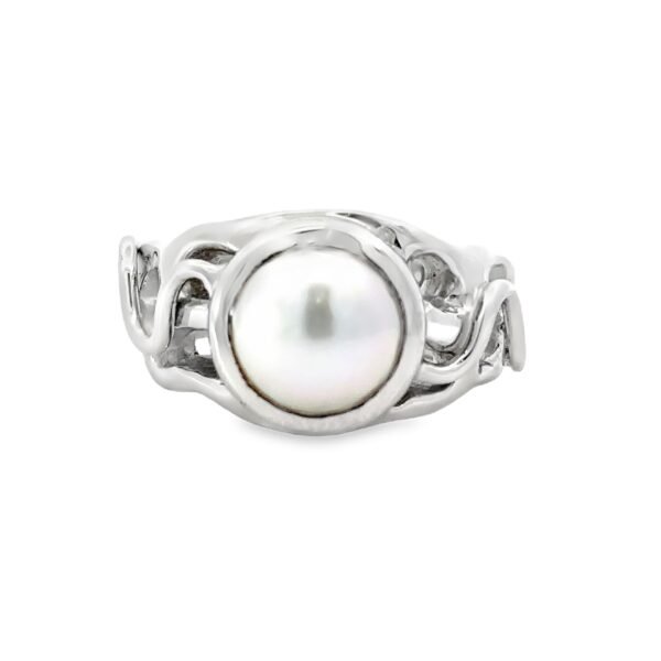 9K White Gold Ring with a South Sea Pearl