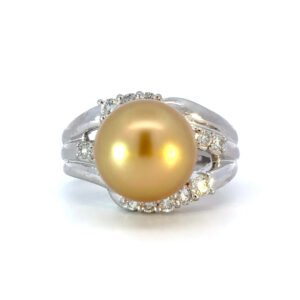 18K White Gold Cultured South Sea Pearl Ring with 12 Round Diamonds TDW 0.44 Carat