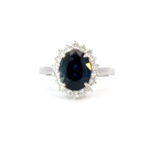 18K White Gold Ring Oval Blue Sapphire 4.01 Carat 18 Round White Diamonds TDW 0.47 Carat