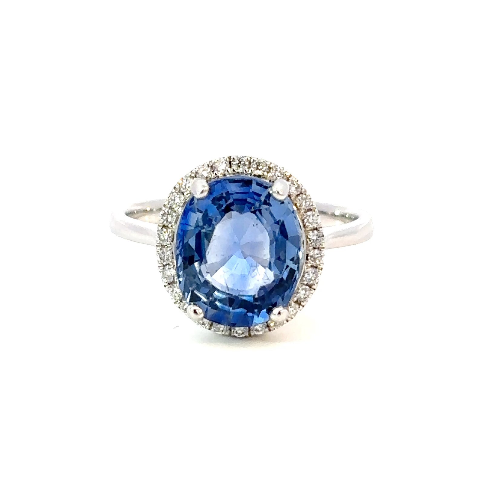 18K White Gold Ring Oval Ceylon Sapphire 4.62 Carat Round White Diamonds TDW 0.20 Carat