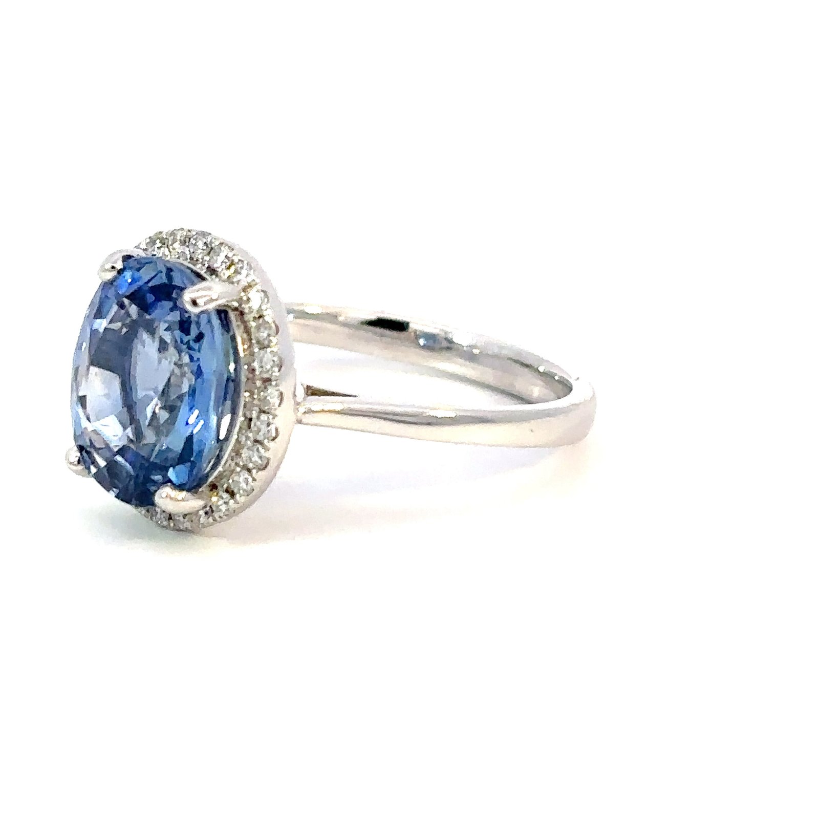18K White Gold Ring Oval Ceylon Sapphire 4.62 Carat Round White Diamonds TDW 0.20 Carat - Image 2