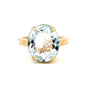 9K Yellow Gold Ring Oval Aquamarine 5.91 Carat