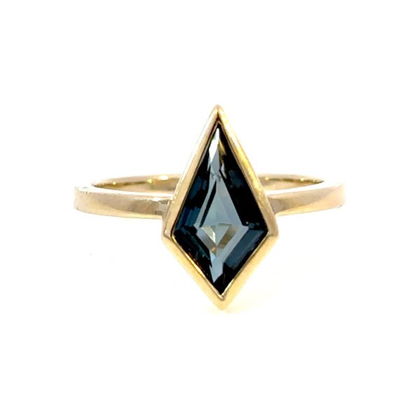 9K Yellow Gold Blue Topaz Ring