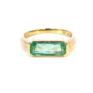 9K Yellow Gold Ring Colombian Emerald 2.42 Carat